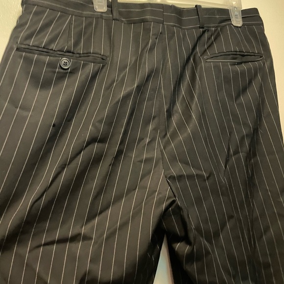 Franco Francesco Men’s Black Pin Striped Suit Size 36 - Picture 8 of 8